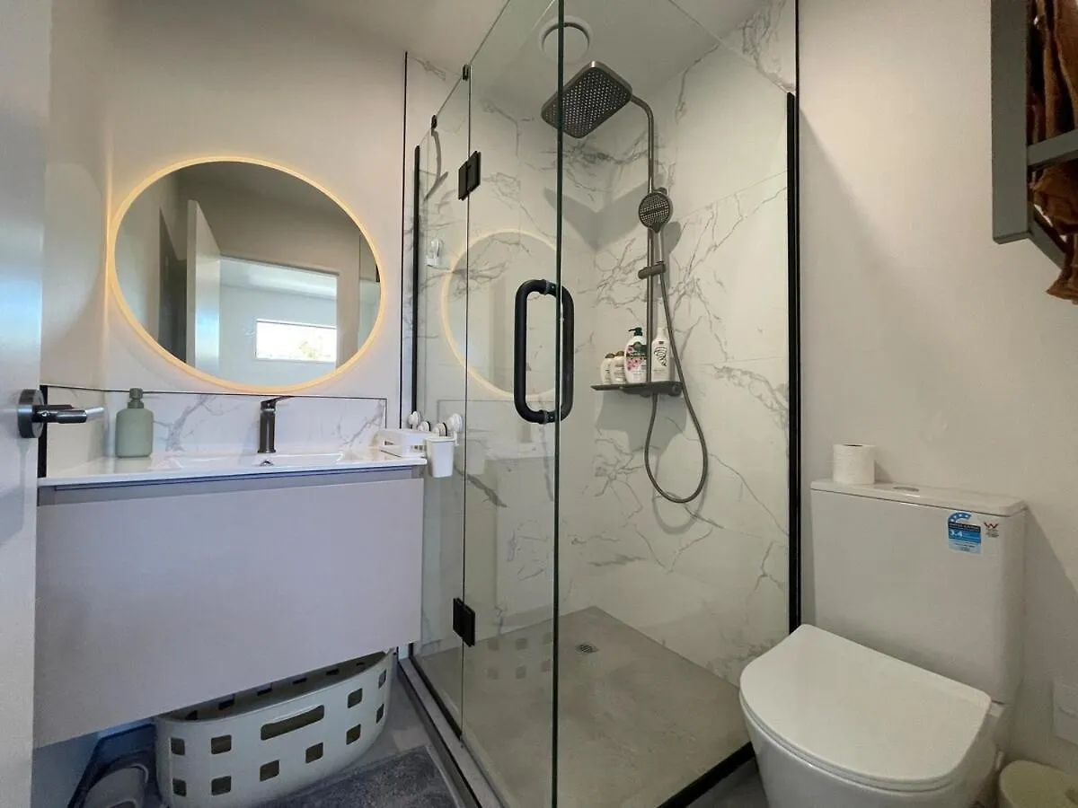 The Gilded Cross - Luxury Cbd 3 Bedrooms Christchurch Apartment